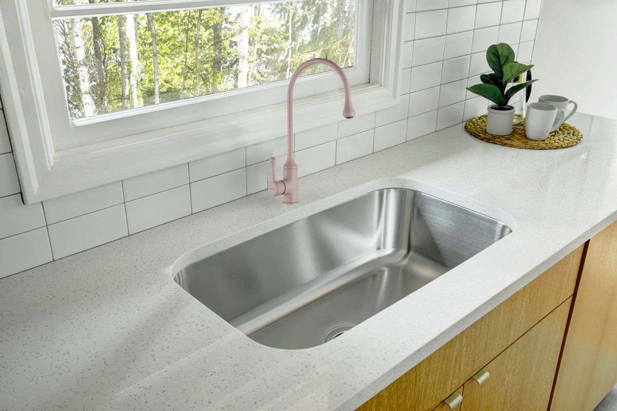 Modern,Kitchen,Interior,With,A,Window